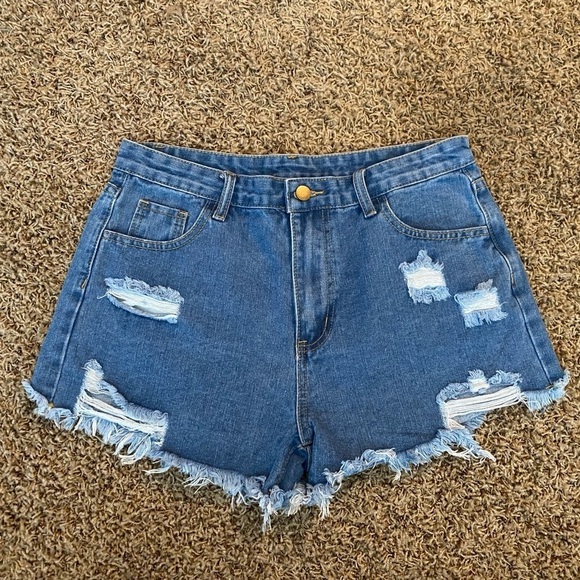 SHEIN Pants - Shein Distressed Jean Shorts Womens size Large 8/10 New Without Tags —E